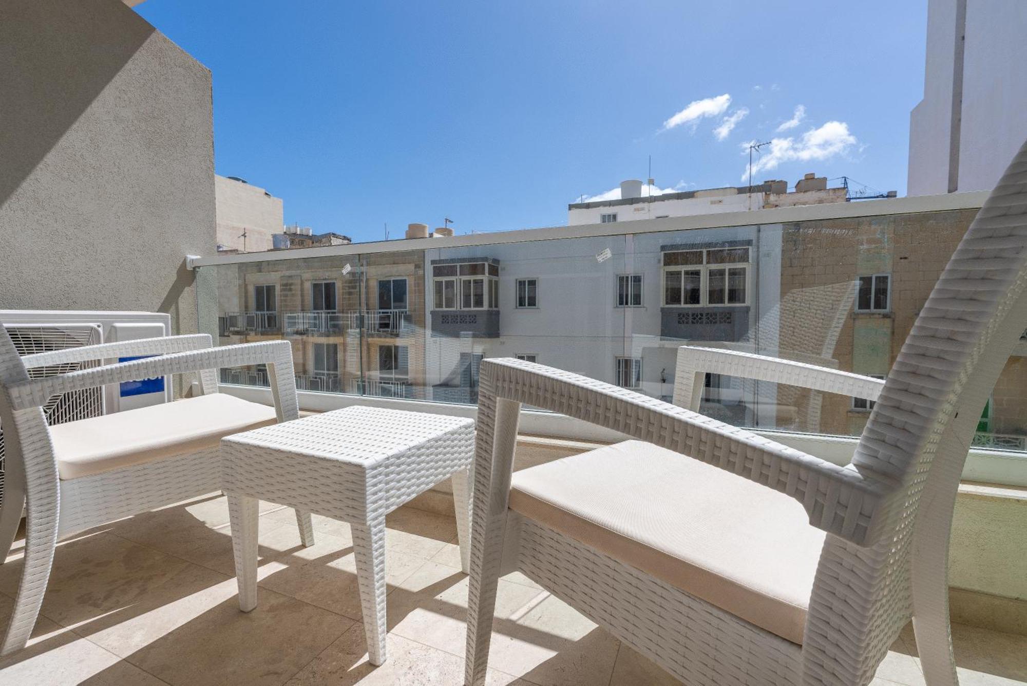 Modern & Luxurious Apartment - Prime Location St. Paul's Bay Exterior photo